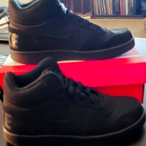 New Pair of Nike Court Borough Mid (GS) Black on Black size 7 Womens / 5.5 Youth
